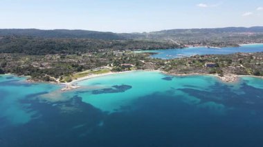 Lagonisi Sahili yakınlarındaki Sithonia kıyı şeridi, Chalkidiki, Orta Makedonya, Yunanistan