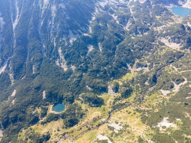 Bulgaristan 'ın Banderitsa Bölgesi yakınlarındaki Pirin Dağı' nın şaşırtıcı hava manzarası