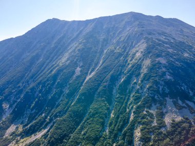 Bulgaristan 'ın Banderitsa Bölgesi yakınlarındaki Pirin Dağı' nın şaşırtıcı hava manzarası
