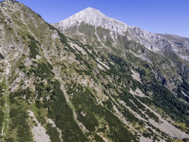 Bulgaristan 'ın Banderitsa Bölgesi yakınlarındaki Pirin Dağı' nın şaşırtıcı hava manzarası