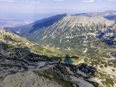 Bulgaristan 'ın Banderitsa Bölgesi yakınlarındaki Pirin Dağı' nın şaşırtıcı hava manzarası