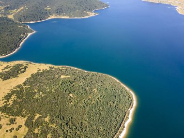 Belmeken Barajı 'nın Havadan Yaz manzarası, Rila dağı, Bulgaristan