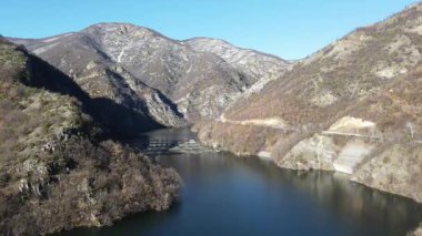 Krichim Reservoir, Rhodopes Dağı, Filibe Bölgesi, Bulgaristan 'ın Hava Kış Manzarası
