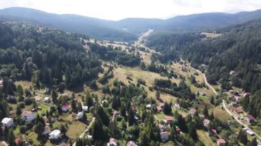 Bulgaristan 'ın Filibe Bölgesi, Otantik 19. yüzyıl evleriyle Sitovo Köyü' nün inanılmaz manzarası