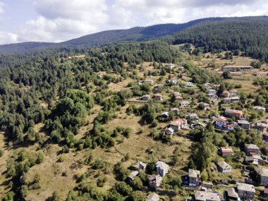 Bulgaristan 'ın Filibe Bölgesi, Otantik 19. yüzyıl evleriyle Sitovo Köyü' nün inanılmaz manzarası