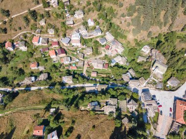 Bulgaristan 'ın Filibe Bölgesi, Otantik 19. yüzyıl evleriyle Sitovo Köyü' nün inanılmaz manzarası