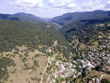 Bulgaristan 'ın Filibe Bölgesi, Otantik 19. yüzyıl evleriyle Sitovo Köyü' nün inanılmaz manzarası