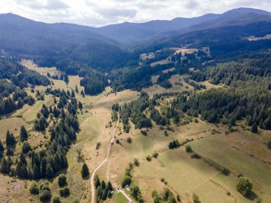 Bulgaristan 'ın Filibe Bölgesi, Otantik 19. yüzyıl evleriyle Lilkovo Köyü' nün inanılmaz manzarası