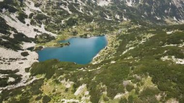 Bulgaristan 'ın Banderitsa Bölgesi yakınlarındaki Pirin Dağı' nın şaşırtıcı hava manzarası