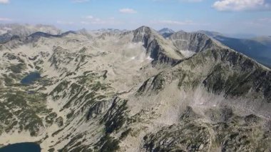 Bulgaristan 'ın Banderitsa Bölgesi yakınlarındaki Pirin Dağı' nın şaşırtıcı hava manzarası