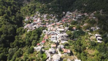 Bulgaristan 'ın Blagoevgrad bölgesinin Delchevo köyünün hava manzarası