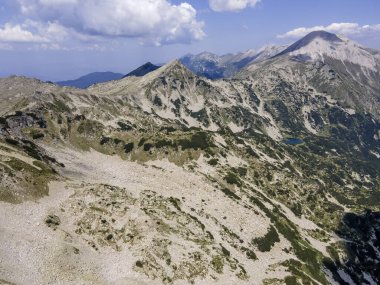 Bulgaristan 'ın Banderitsa Bölgesi yakınlarındaki Pirin Dağı' nın şaşırtıcı hava manzarası