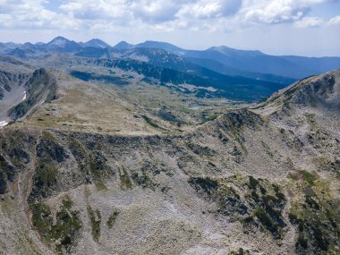 Bulgaristan 'ın Banderitsa Bölgesi yakınlarındaki Pirin Dağı' nın şaşırtıcı hava manzarası