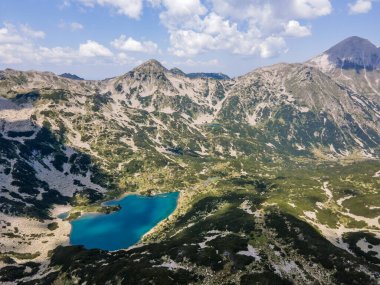 Bulgaristan 'ın Banderitsa Bölgesi yakınlarındaki Pirin Dağı' nın şaşırtıcı hava manzarası