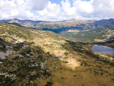 Bulgaristan 'ın Balık gölleri yakınlarındaki Rila Dağı' nın şaşırtıcı hava manzarası