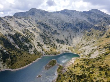 Bulgaristan 'ın Balık gölleri yakınlarındaki Rila Dağı' nın şaşırtıcı hava manzarası