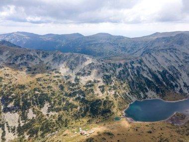 Bulgaristan 'ın Balık gölleri yakınlarındaki Rila Dağı' nın şaşırtıcı hava manzarası