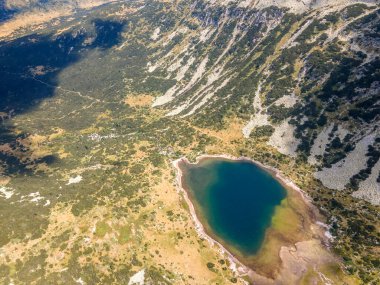 Bulgaristan 'ın Balık gölleri yakınlarındaki Rila Dağı' nın şaşırtıcı hava manzarası