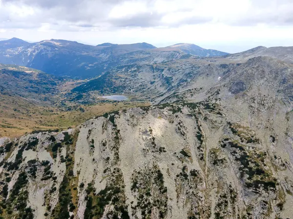 Bulgaristan 'ın Balık gölleri yakınlarındaki Rila Dağı' nın şaşırtıcı hava manzarası
