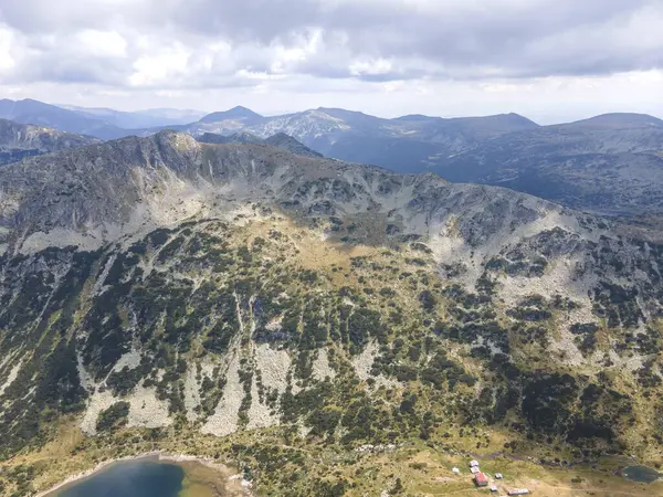 Bulgaristan 'ın Balık gölleri yakınlarındaki Rila Dağı' nın şaşırtıcı hava manzarası