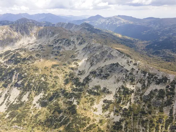 Bulgaristan 'ın Balık gölleri yakınlarındaki Rila Dağı' nın şaşırtıcı hava manzarası