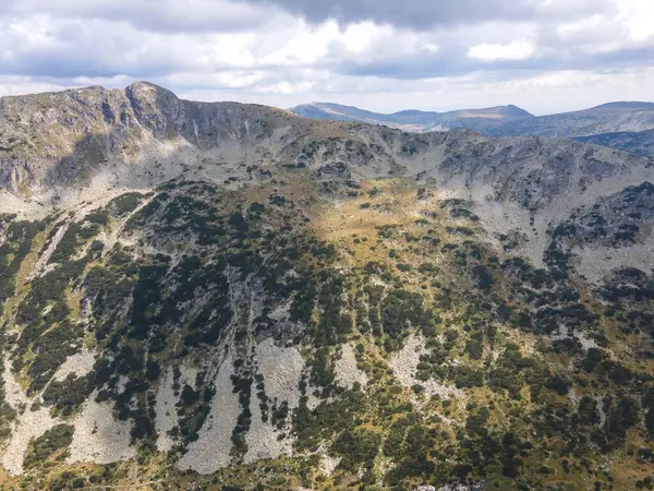 Bulgaristan 'ın Balık gölleri yakınlarındaki Rila Dağı' nın şaşırtıcı hava manzarası