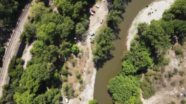 Bulgaristan 'ın Kresna Vadisi' nden geçen Struma Nehri 'nin havadan görüntüsü