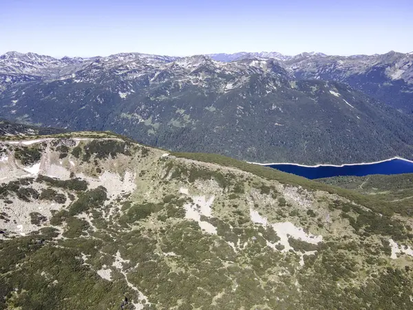 Bulgaristan 'ın Granchar Gölü yakınlarındaki Rila Dağı' nın İnanılmaz Yaz Manzarası