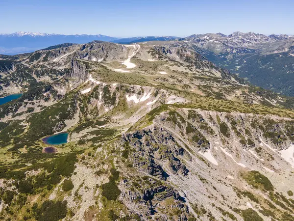Bulgaristan 'ın Granchar Gölü yakınlarındaki Rila Dağı' nın İnanılmaz Yaz Manzarası