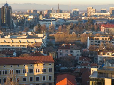 Bulgaristan 'ın Nebet Tepe tepesinden Filibe kentinin şaşırtıcı Günbatımı Panoraması