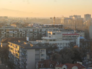 Bulgaristan 'ın Nebet Tepe tepesinden Filibe kentinin şaşırtıcı Günbatımı Panoraması