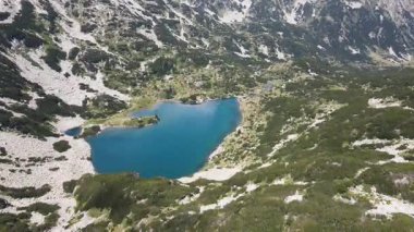 Bulgaristan 'ın Banderitsa Bölgesi yakınlarındaki Pirin Dağı' nın şaşırtıcı hava manzarası