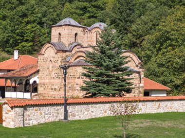 Sırbistan 'ın St. John İlahiyatçısı Ortaçağ Poganovo Manastırı' nın şaşırtıcı manzarası