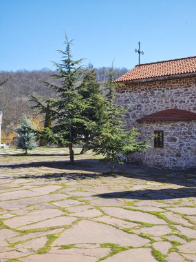Bulgaristan 'ın Pernik Bölgesi, St. Kozma ve Damyan Ortaçağ Tsarnogorski (Gigintsi) manastırı Panoraması