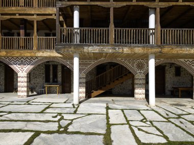 Bulgaristan 'ın Pernik Bölgesi, St. Kozma ve Damyan Ortaçağ Tsarnogorski (Gigintsi) manastırı Panoraması