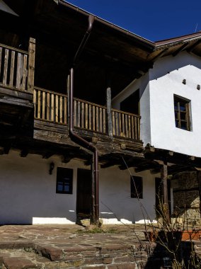 Bulgaristan 'ın Pernik Bölgesi, St. Kozma ve Damyan Ortaçağ Tsarnogorski (Gigintsi) manastırı Panoraması