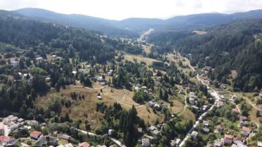 Bulgaristan 'ın Filibe Bölgesi, Otantik 19. yüzyıl evleriyle Sitovo Köyü' nün inanılmaz manzarası