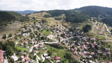 Bulgaristan 'ın Filibe Bölgesi, Otantik 19. yüzyıl evleriyle Lilkovo Köyü' nün inanılmaz manzarası