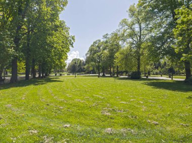Bulgaristan 'ın Sofya kentindeki Borisova gradina (Boris Garden)' ın İnanılmaz Baharı