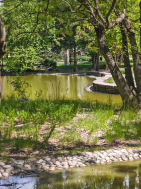 Bulgaristan 'ın Sofya kentindeki Borisova gradina (Boris Garden)' ın İnanılmaz Baharı