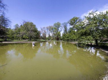 Bulgaristan 'ın Sofya kentindeki Borisova gradina (Boris Garden)' ın İnanılmaz Baharı