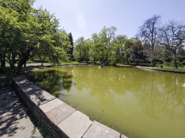 Bulgaristan 'ın Sofya kentindeki Borisova gradina (Boris Garden)' ın İnanılmaz Baharı