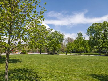 Bulgaristan 'ın Sofya kentindeki Borisova gradina (Boris Garden)' ın İnanılmaz Baharı