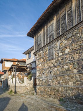 Bulgaristan 'ın Burgaz Bölgesi' nin Sozopol kentindeki tipik sokak ve evler