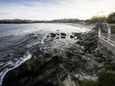 Bulgaristan 'ın Burgaz Bölgesi' nin Sozopol kentindeki tipik sokak ve evler