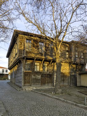 Bulgaristan 'ın Burgaz Bölgesi' nin Sozopol kentindeki tipik sokak ve evler