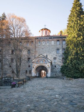 Bulgaristan 'ın Kyustendil Bölgesi, Rila (Rila Manastırı) Ortodoks Manastırı' nın sonbahar manzarası
