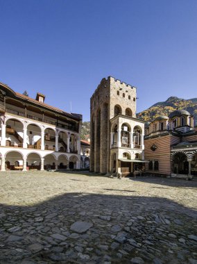 Bulgaristan 'ın Kyustendil Bölgesi, Rila (Rila Manastırı) Ortodoks Manastırı' nın sonbahar manzarası