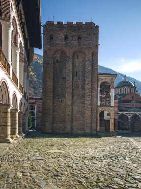 Bulgaristan 'ın Kyustendil Bölgesi, Rila (Rila Manastırı) Ortodoks Manastırı' nın sonbahar manzarası