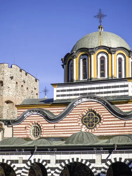 Bulgaristan 'ın Kyustendil Bölgesi, Rila (Rila Manastırı) Ortodoks Manastırı' nın sonbahar manzarası